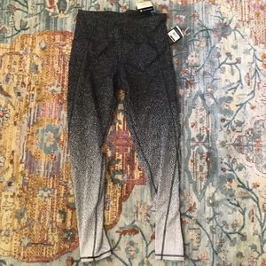 High rise leggings with pocket
